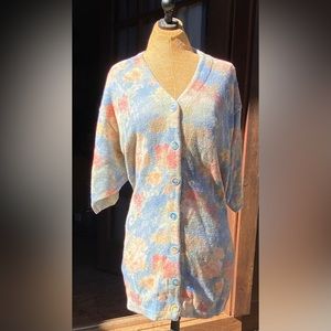 Sweatshirt with flowers made in Italy.